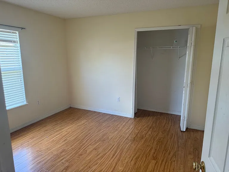 2065 Whispering Trails Blvd — Photo 8