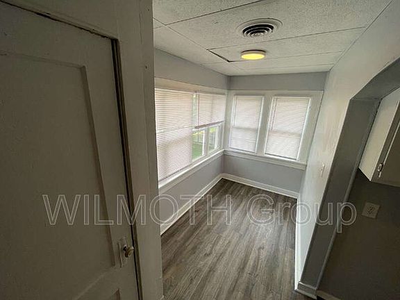 5th image of 129 W Hendricks St #5