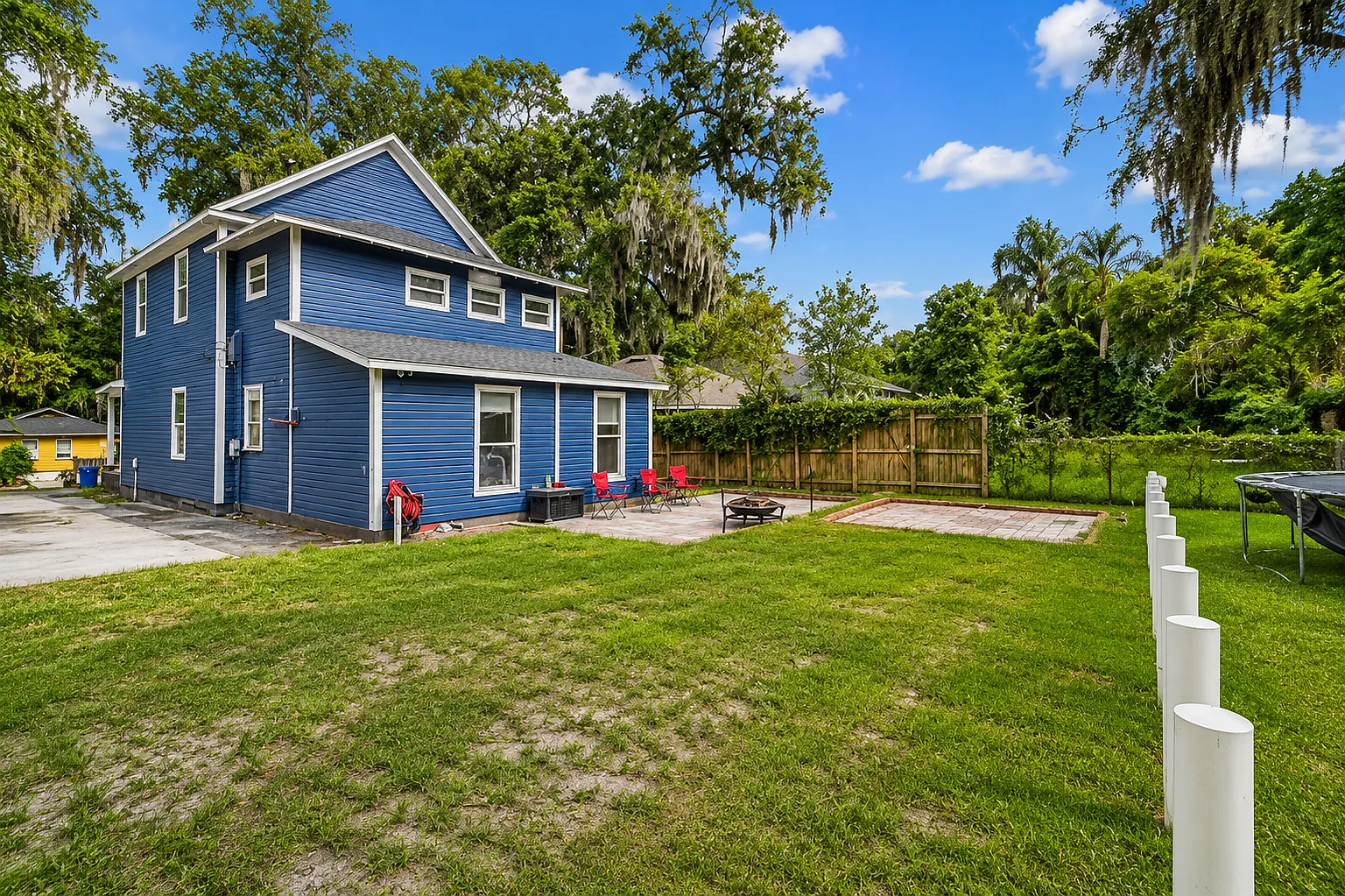 3 bed, 1300 sqft, $2,000 — Photo 4