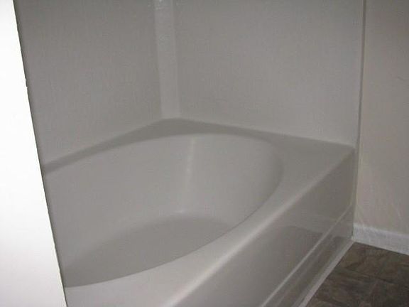 5th image of 713 Pine Hill Ct