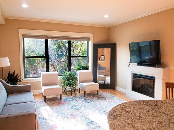 4th image of 5137 N Ashland Ave #2