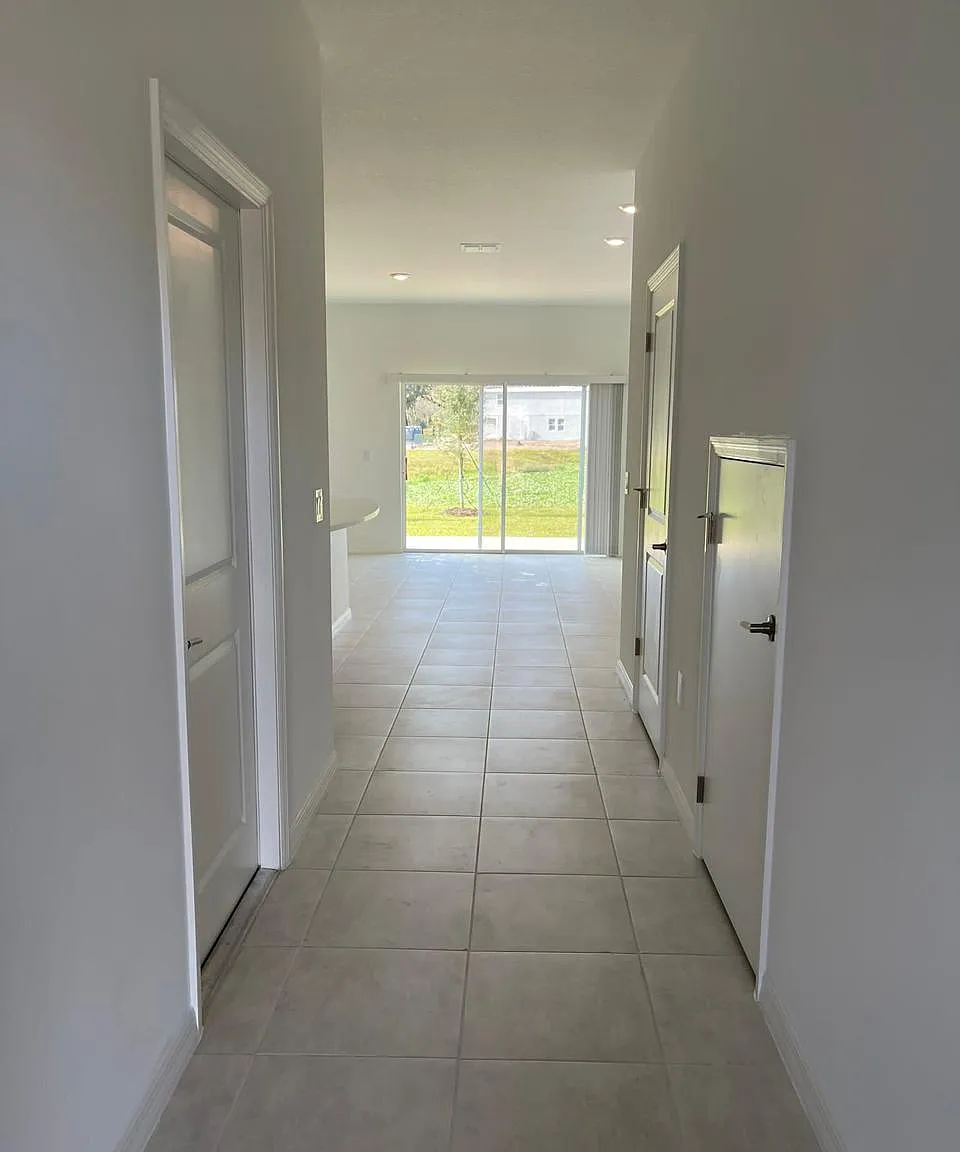 3 bed, 1553 sqft, $2,190 — Photo 4