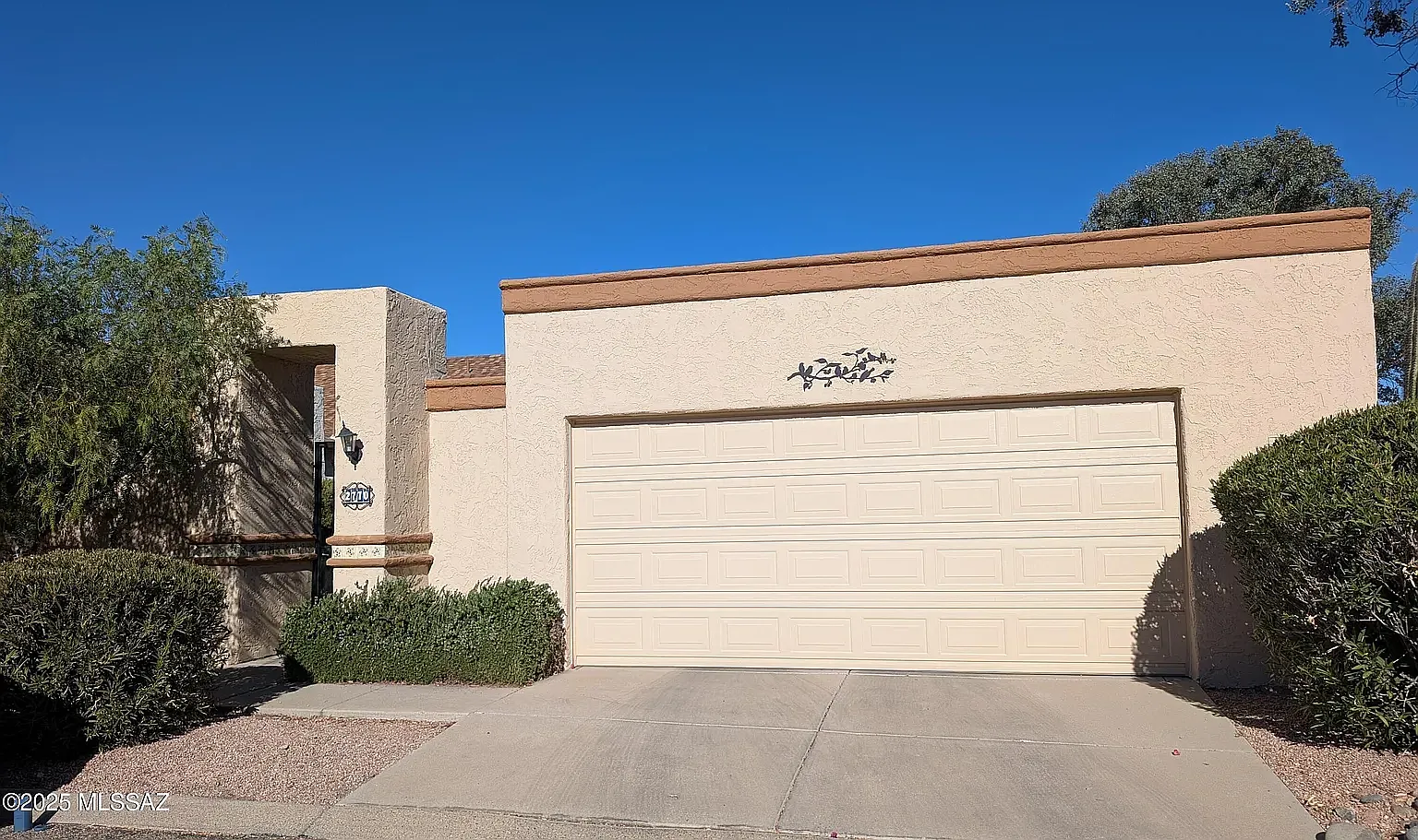 2770 W Daffodil Pl — Photo 1