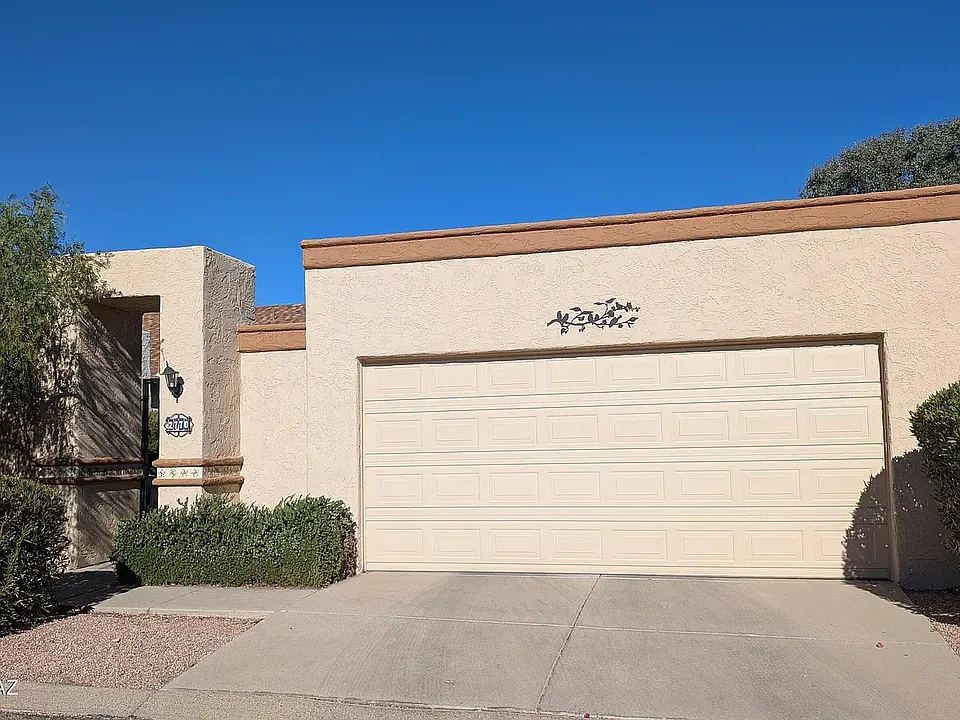 2770 W Daffodil Pl
