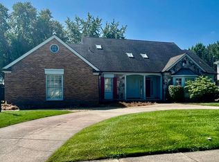 20428 Wayne Rd, Livonia, MI 48152