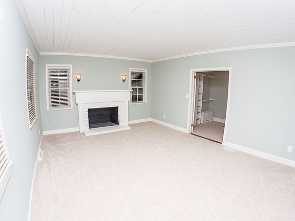 2nd image of 204 W 10th Ave