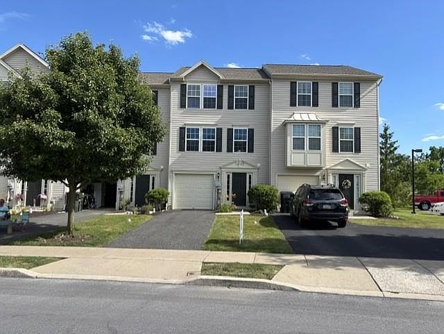 1st image of 1096 Sparrow Way