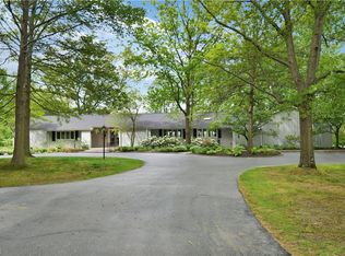 7070 South Ln, Waite Hill, OH 44094