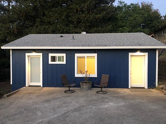 The cottage with outside seating