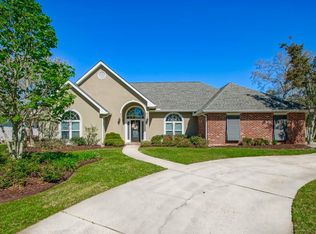 1217 Bluewater Dr, Mandeville, LA 70471