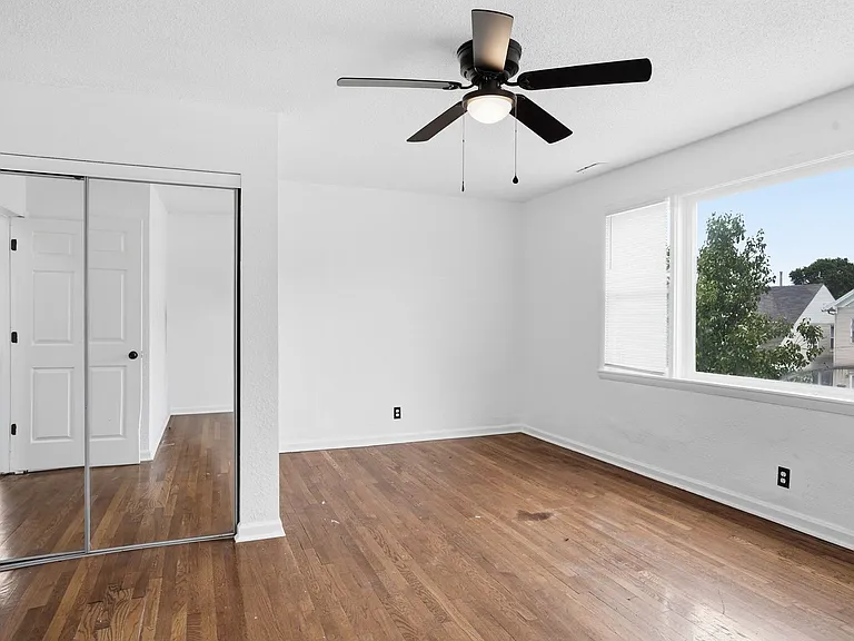 220 Brooklyn Ave — Photo 13