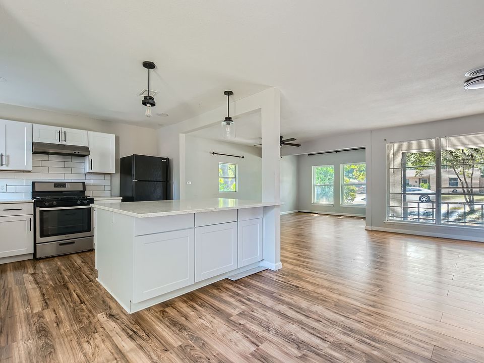1st image of 3023 Mason Dr