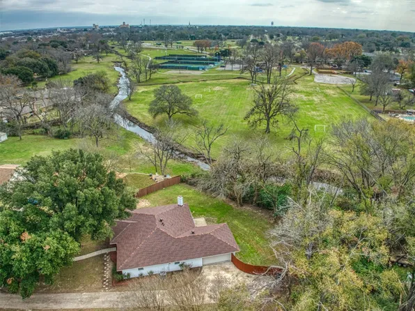 912 Laura Ave, Corsicana, TX 75110