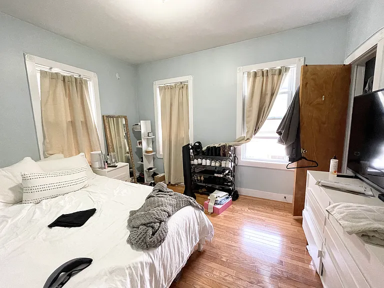 44-46 Ward St #2 — Photo 7