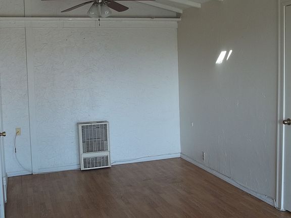 Living/Sleeping/Eating Area