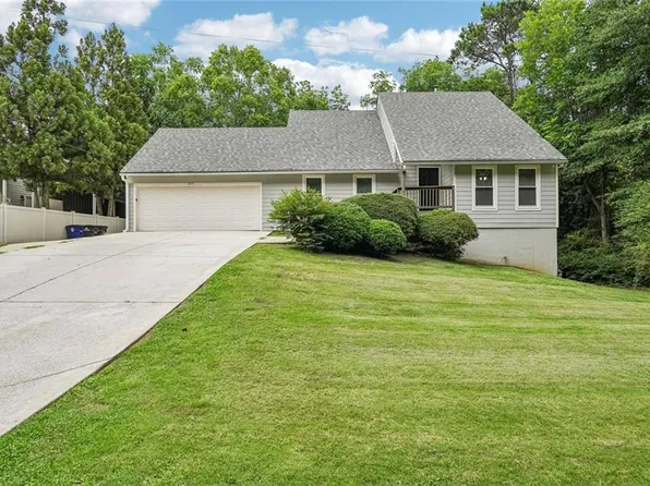 6921 Fairways Dr, Douglasville, GA 30134