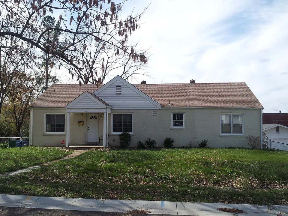 1725 Crystal Ct