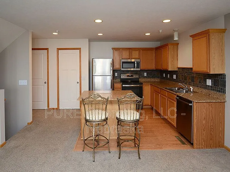 16767 Laurel Plz — Photo 14