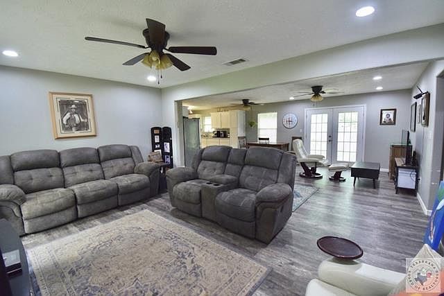 1st image of 2401 E Avenue B