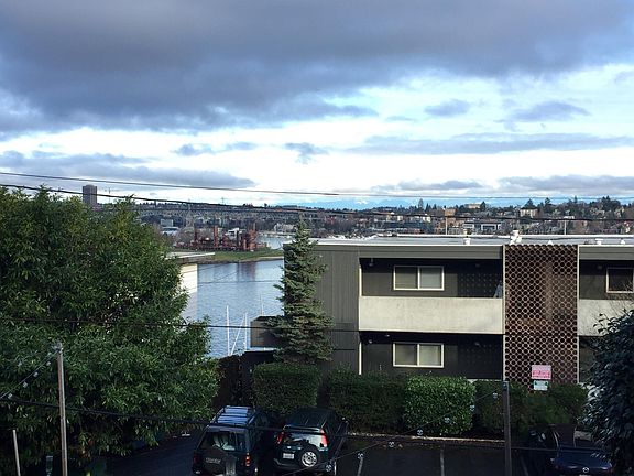 5th image of 2441 8th Ave N APT H