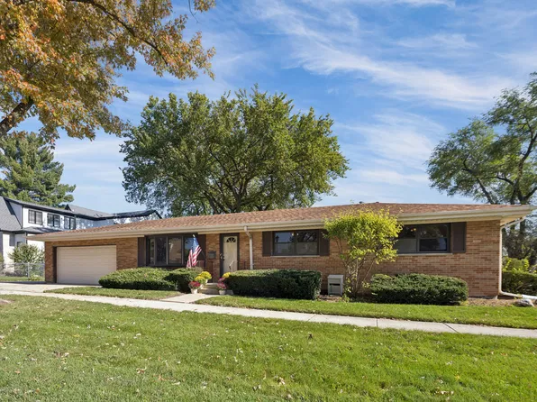 303 E Butterfield Rd, Elmhurst, IL 60126