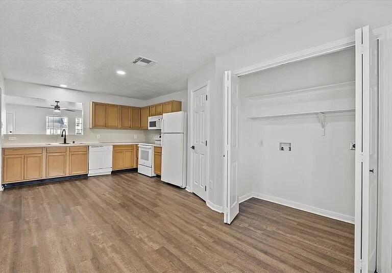 5125 Caicos Calle — Photo 10