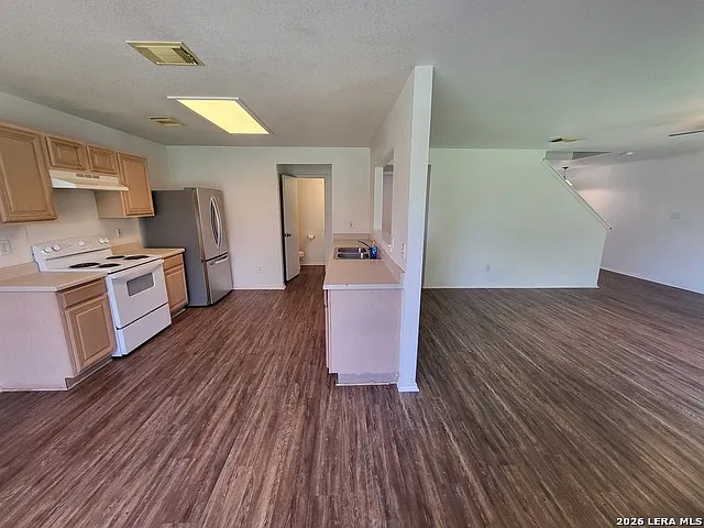 10831 Larson Cavern — Photo 4