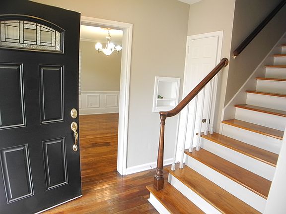 3rd image of 430 E 54th St