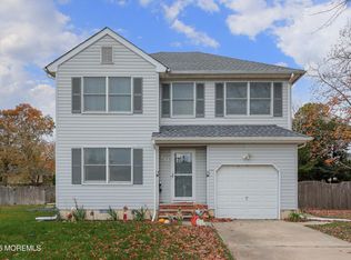 131 Holly Court, Little Egg Harbor, NJ 08087