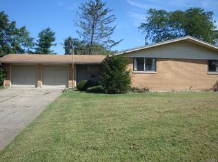 1077 Saratoga Dr, Fairborn, OH 45324