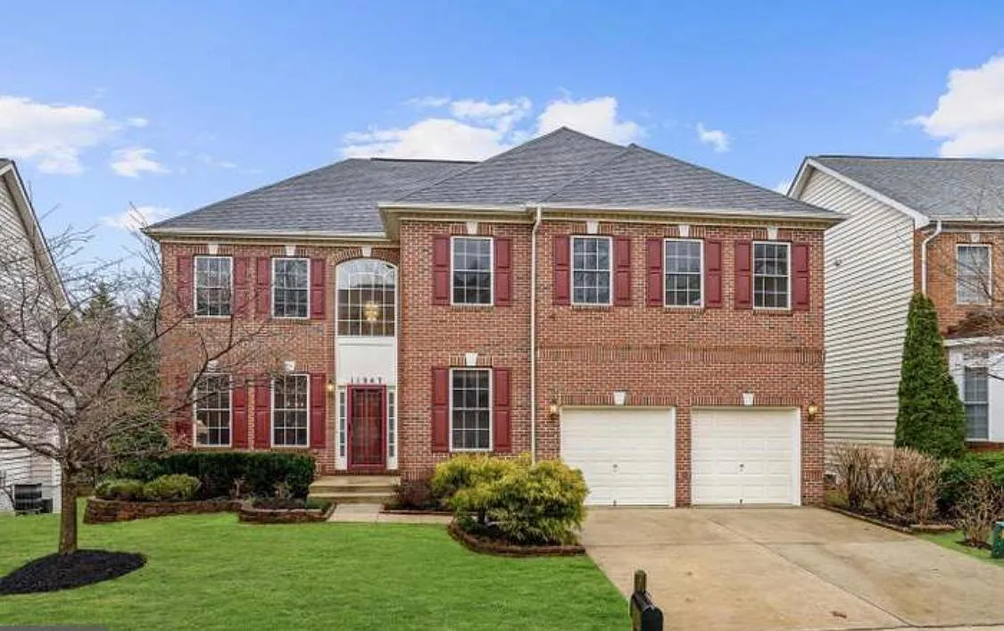 11047 Birchtree Ln — Photo 1