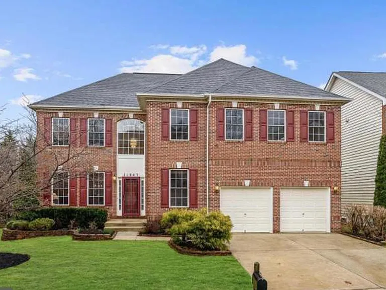 11047 Birchtree Ln — Photo 1
