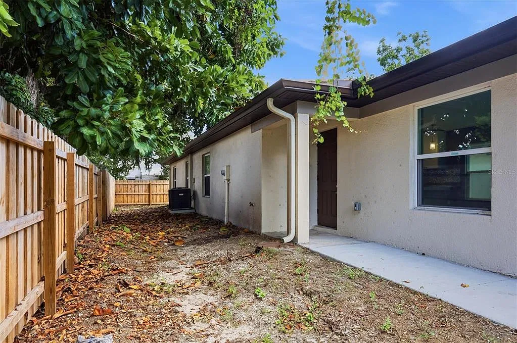 2 bed, 2.0 bath, 1342 sqft, $1,850 — Photo 1