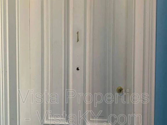 3rd image of 514 W Oak St Apartment 1 & 2