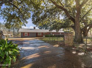 108 Kaiser Lake Rd, Natchez, MS 39120