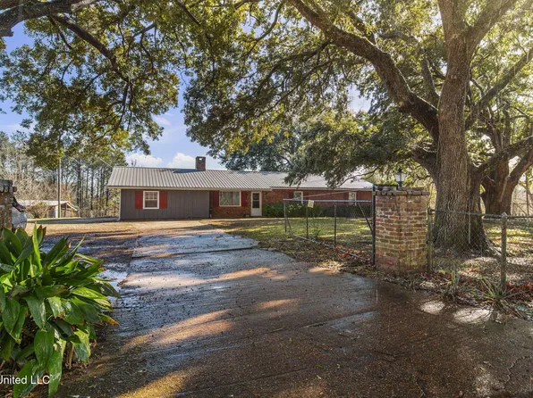 108 Kaiser Lake Rd, Natchez, MS 39120