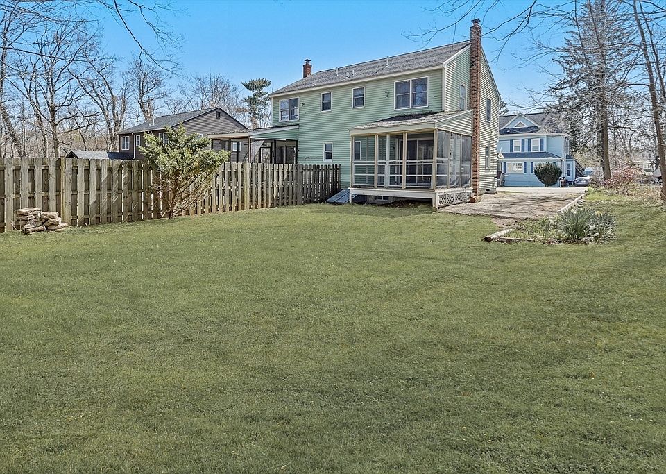 1st image of 4 Maplewood Ave #1