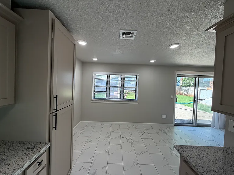 4509 SE 50th St — Photo 3