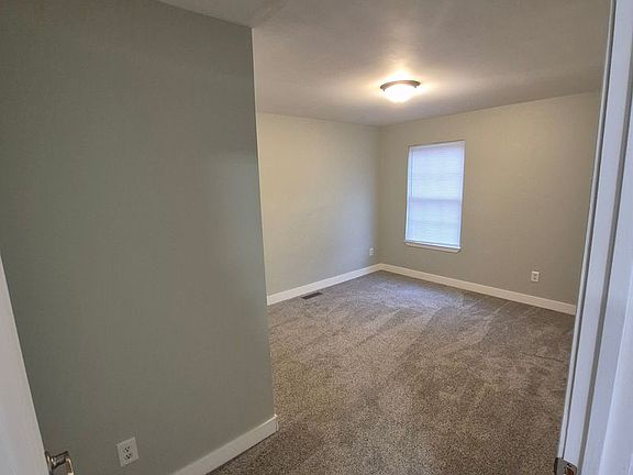 4th image of 25 Lyles Rd #D