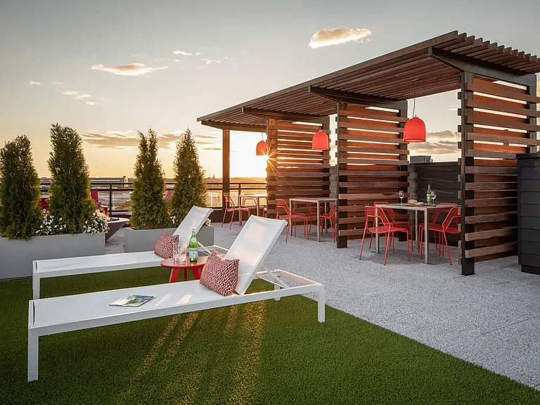Roof Lounge