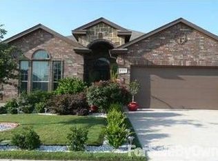 8332 Whispering Willow Ln, Fort Worth, TX 76134