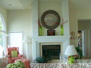 1364 Spindrifter Ct, Osage Beach, MO 65065