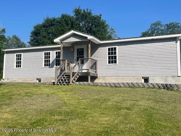 26 Blakely St, Scott Township, PA 18433