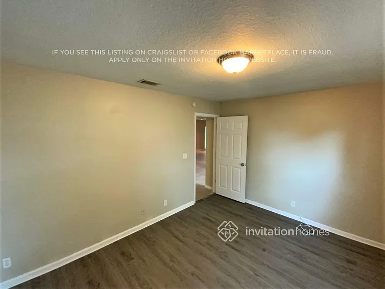112 Granada St — Photo 10