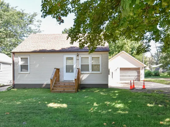 108 W Lillian Ave, Conrad, IA 50621