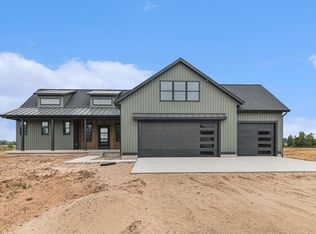 8463 66th Ave, Hudsonville, MI 49426