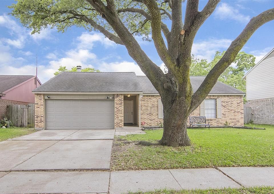 1st image of 419 El Toro Ln