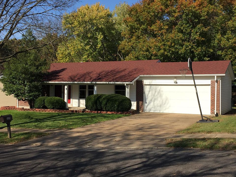 Brightfield Subdivision, 2 car garage