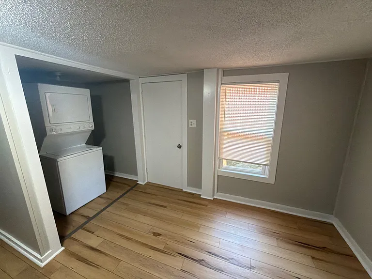 15 Ripley Pl — Photo 2