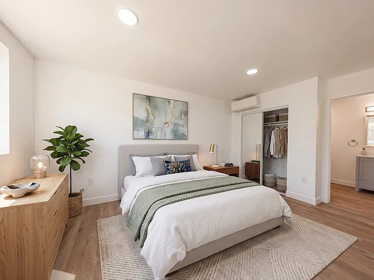Huge 2, 3 & 4 Bed 2026 Townhomes — Photo 78
